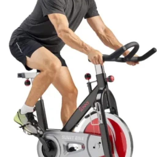Test Sunny Health & Fitness Indoor Cycling Bike : le vélo de biking sérieux sans gadgets inutiles