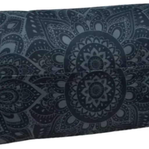 Test The Yoga Bolster Yoga Design Lab : le traversin de yoga qui tient bien en place en yin